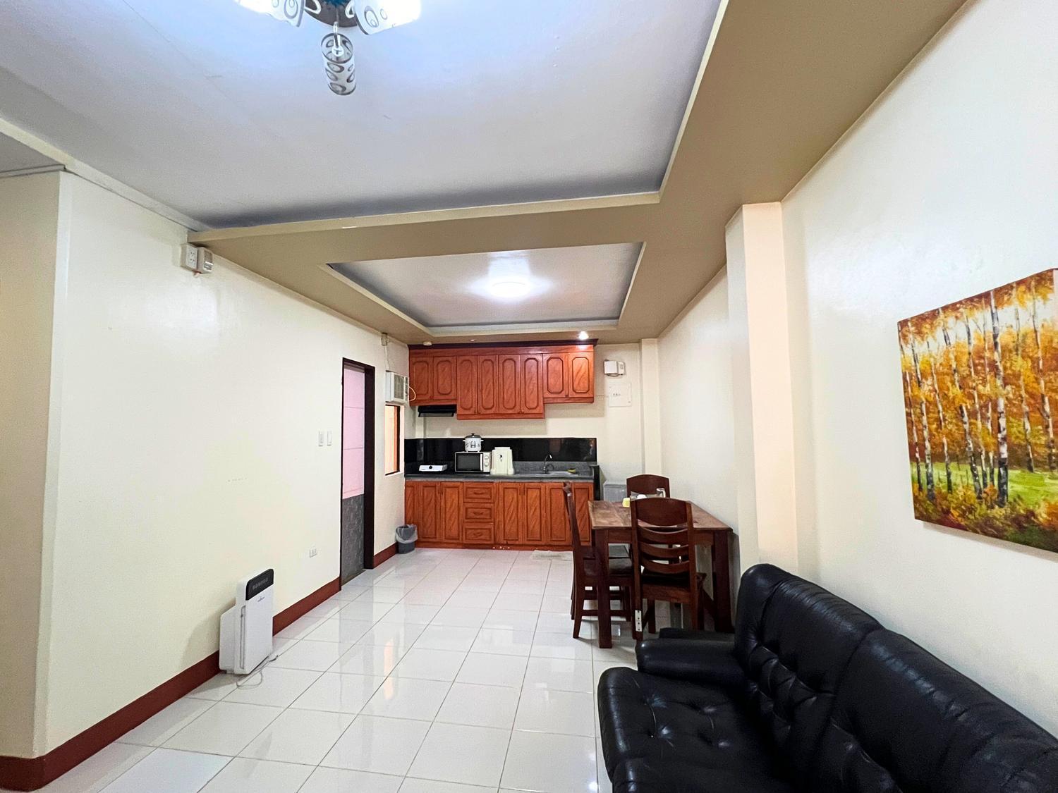 Manora Apartment Talisay  Exterior photo